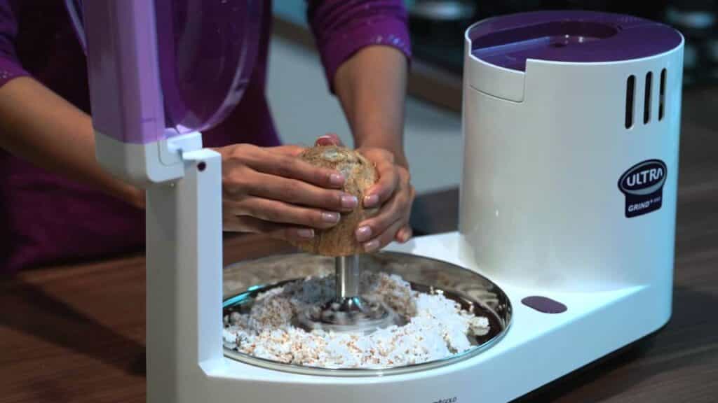 Indian-men-using-Wet-Grinder-1024x576-min
